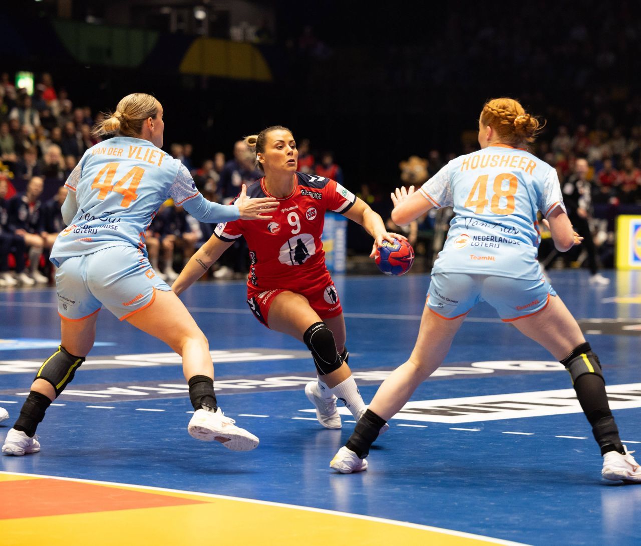 Știm primele două echipe calificate în semifinalele Campionatului Mondial de handbal feminin!_3