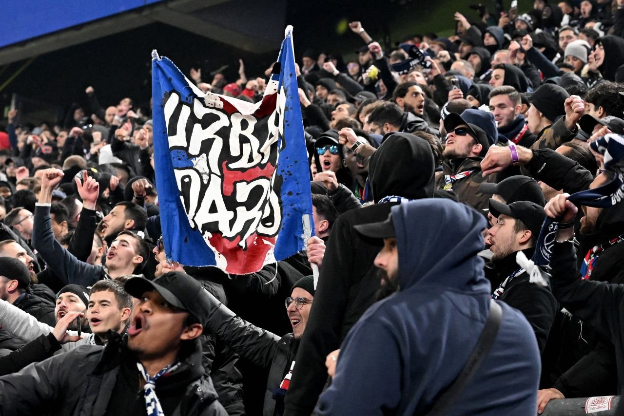 Atmosferă superbă la Borussia Dortmund - PSG! Cele mai tari imagini cu suporterii de pe ”Signal Iduna Park”_4