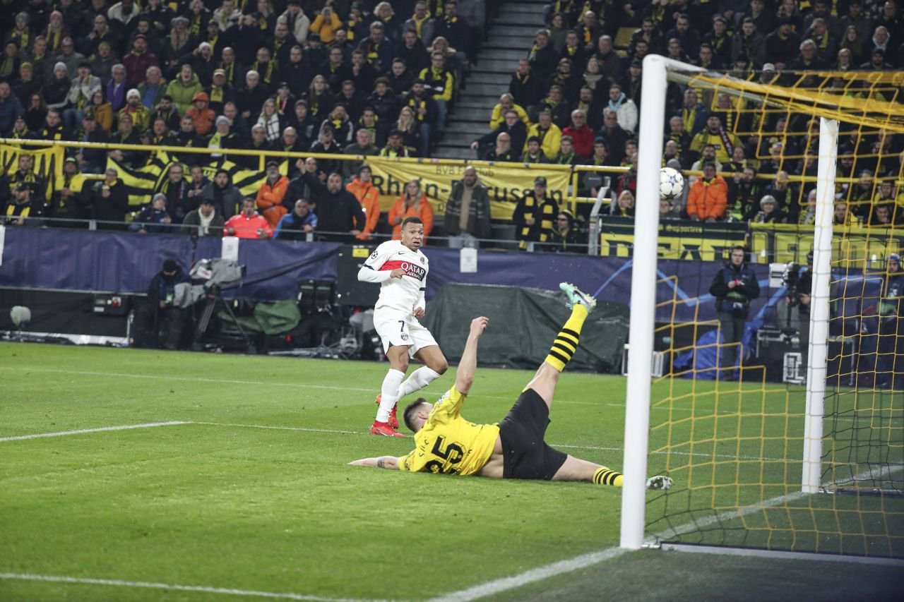 Ar putea fi intervenția sezonului! Niklas Sule, imparabil în fața lui Kylian Mbappe: faza s-a viralizat instant_3