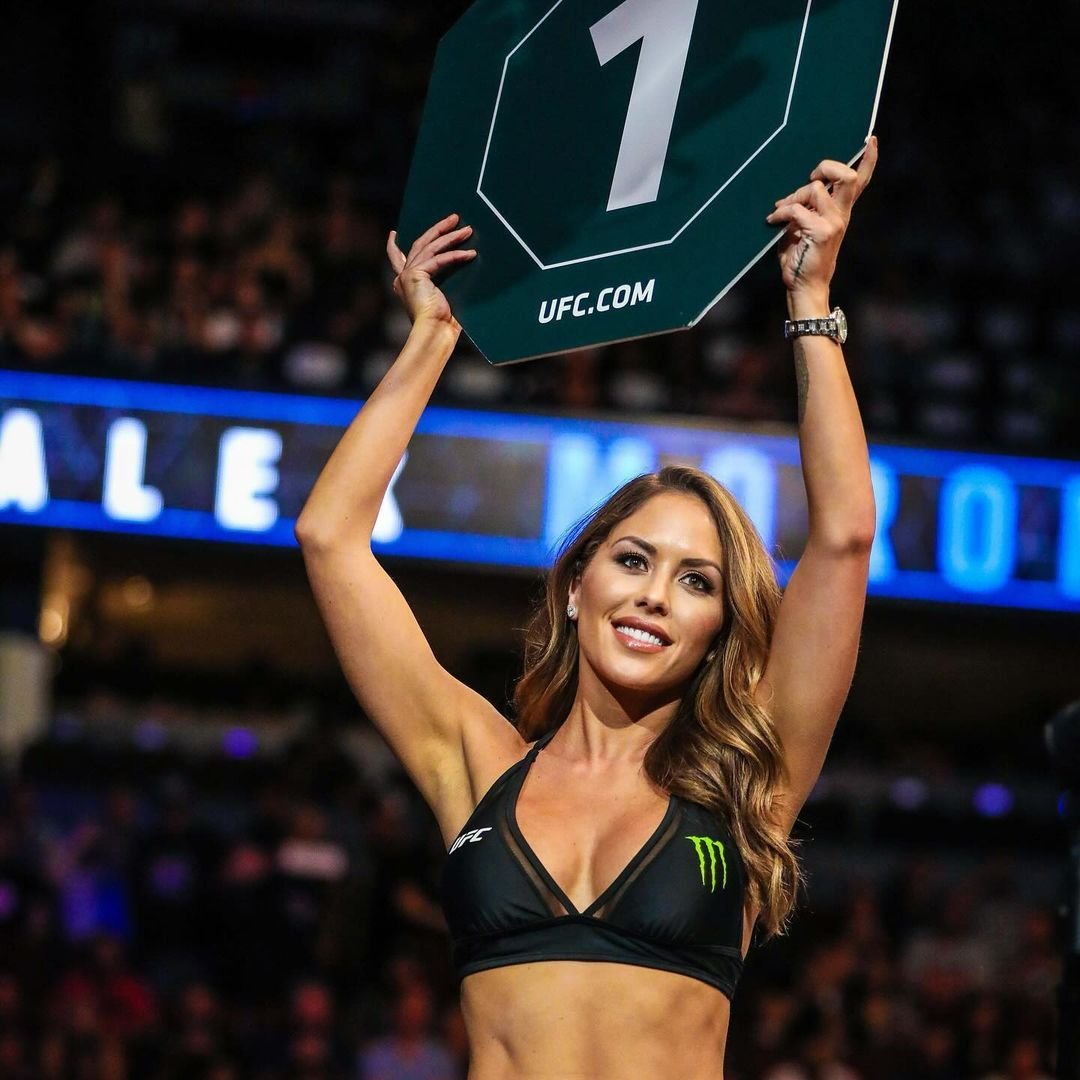 Anunțul neașteptat făcut de cea mai sexy Ring Girl din UFC la premiile World MMA: „E ultima dată!” _42