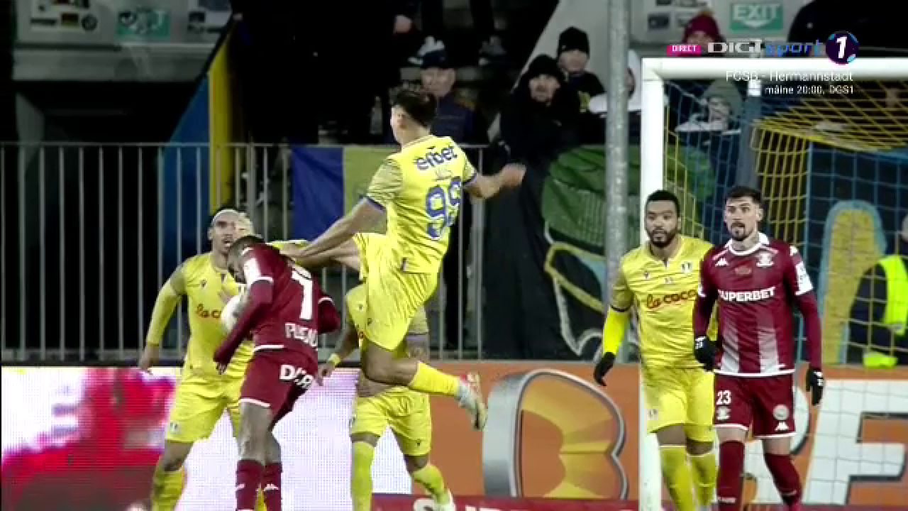 Penalty neacordat pentru Rapid în meciul cu Petrolul? Cum au comentat specialiștii_11