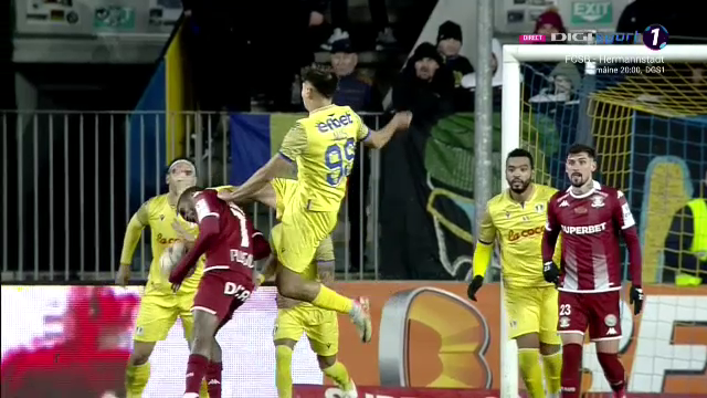 Penalty neacordat pentru Rapid în meciul cu Petrolul? Cum au comentat specialiștii_16