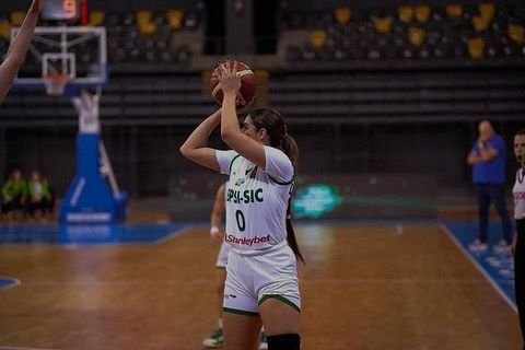 Sarah Dumitrescu a dezvăluit câți bani îi trimitea lunar Anamaria Prodan în SUA: „Mă întrebam de ce eu nu am”_4