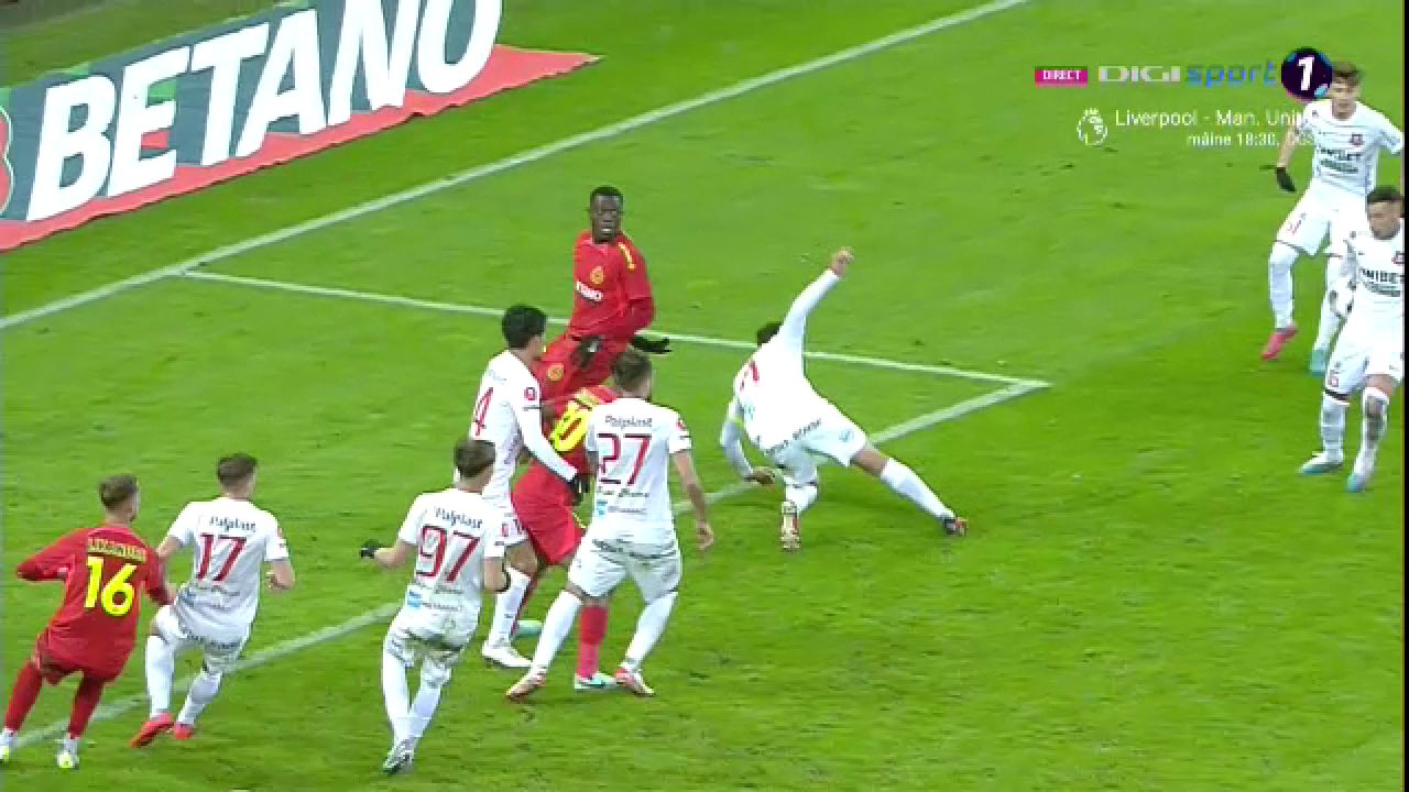 Verdictul specialistului! Merita FCSB să primească lovitură de la 11 metri la hențul comis de Murgia?_2