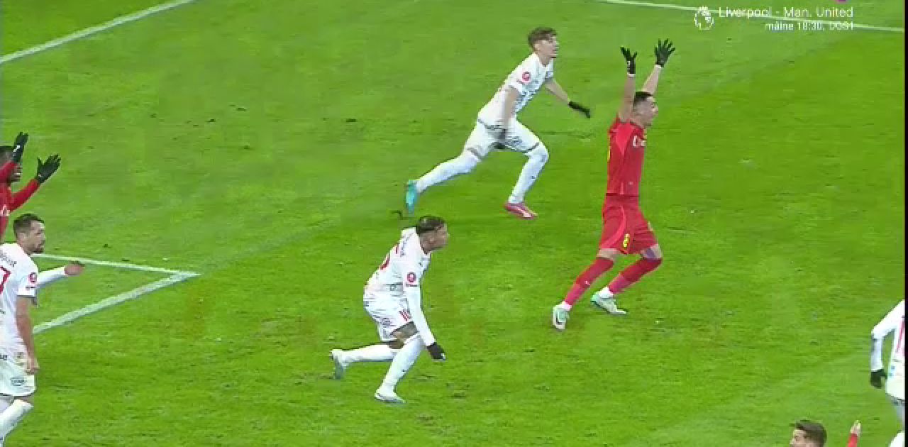Verdictul specialistului! Merita FCSB să primească lovitură de la 11 metri la hențul comis de Murgia?_1