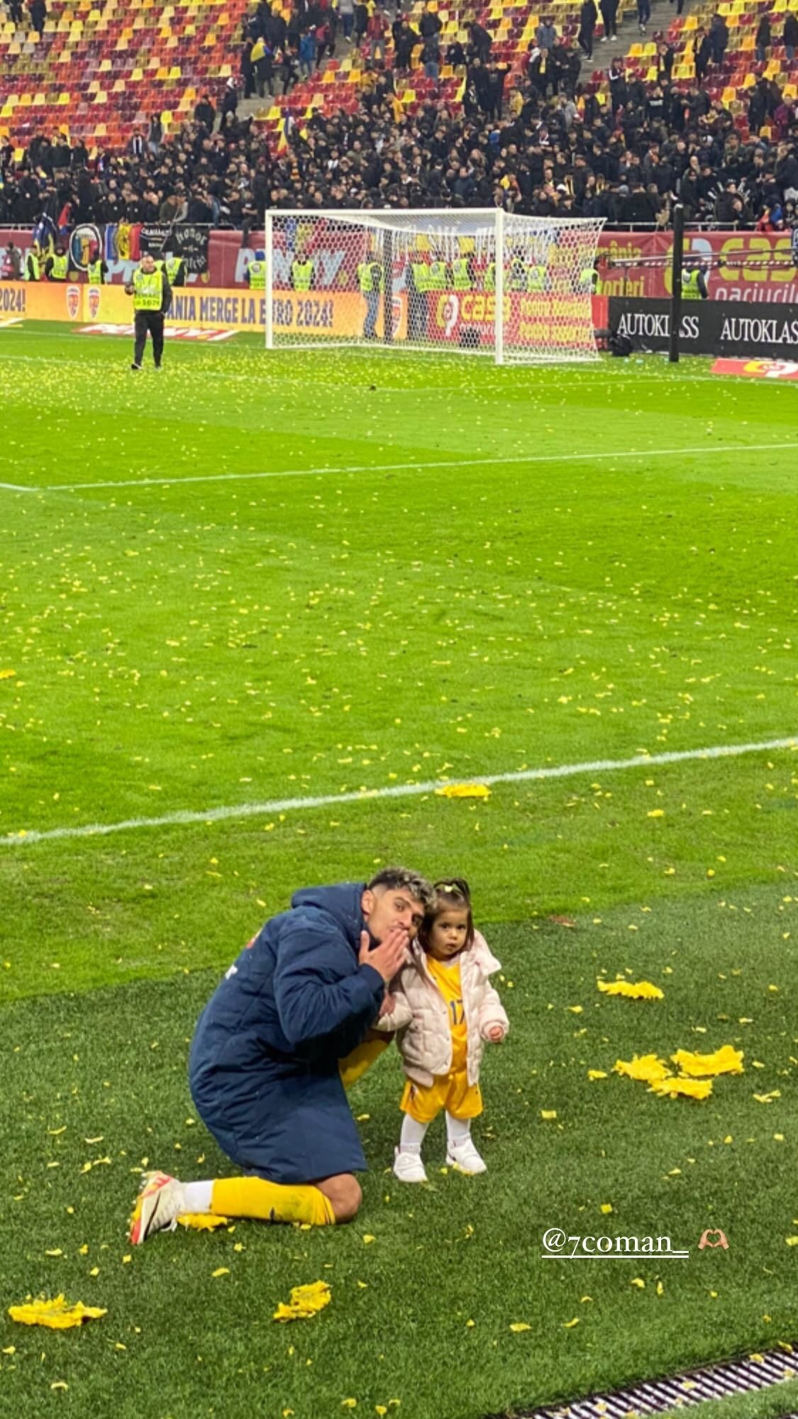 Moment emoționant! Fetița lui Florinel Coman a început să plângă când și-a văzut tatăl ieșind din teren pe Arena Națională! Ioana a filmat tot_20