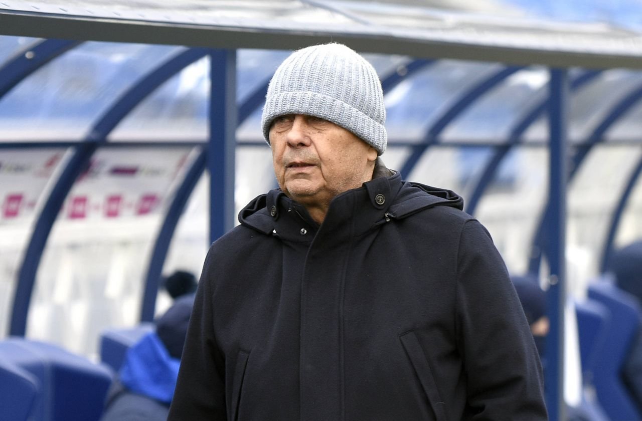 Mircea Lucescu a intervenit decisiv pentru a nu fi dat afară antrenorul din prima ligă!