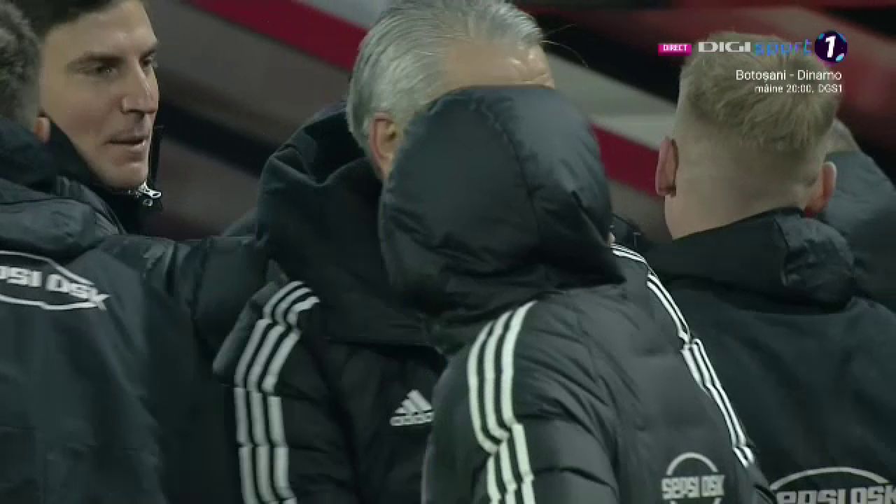Reacție savuroasă a lui Laszlo Dioszegi la finalul meciului cu CFR Cluj. Ce a făcut imediat după fluierul final al partidei_5