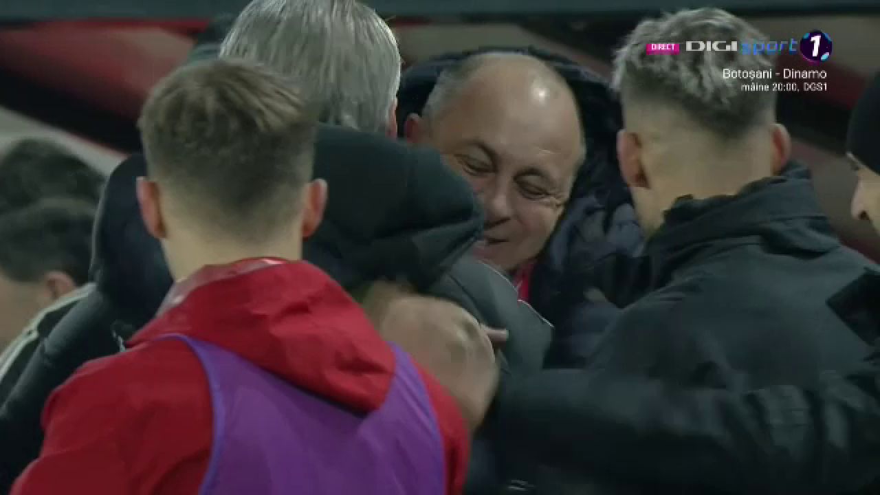 Reacție savuroasă a lui Laszlo Dioszegi la finalul meciului cu CFR Cluj. Ce a făcut imediat după fluierul final al partidei_11