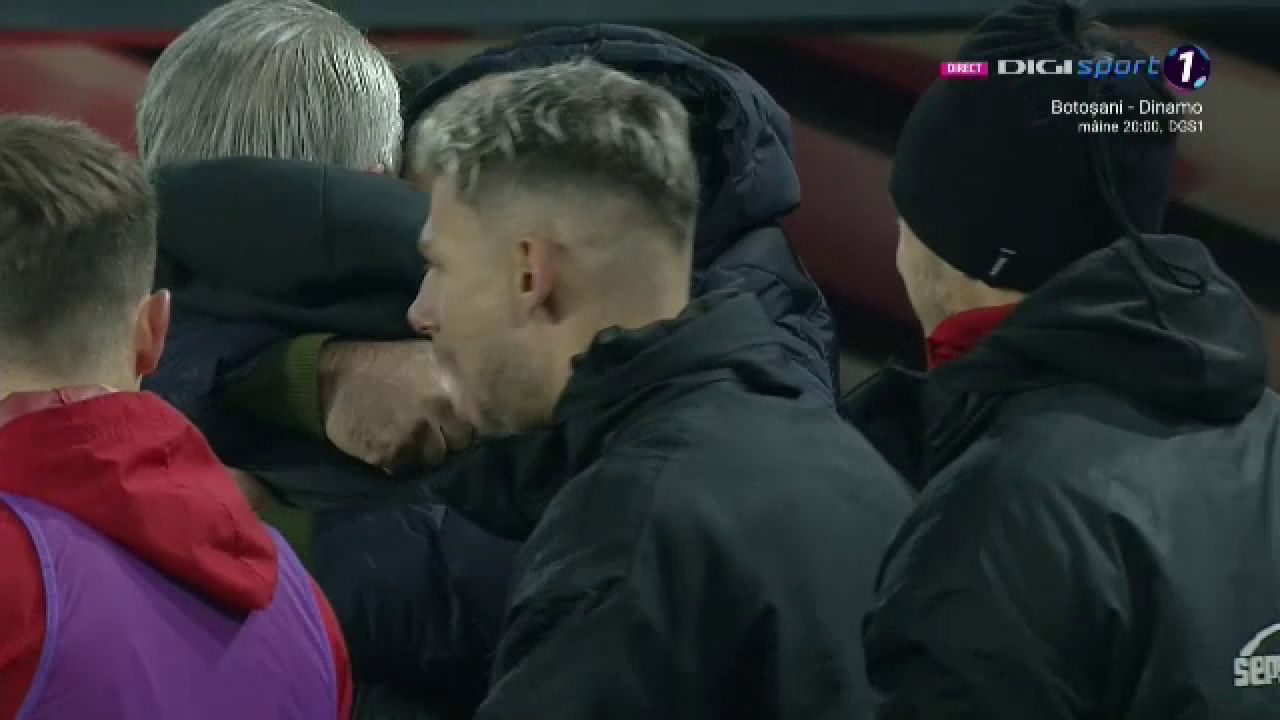 Reacție savuroasă a lui Laszlo Dioszegi la finalul meciului cu CFR Cluj. Ce a făcut imediat după fluierul final al partidei_13