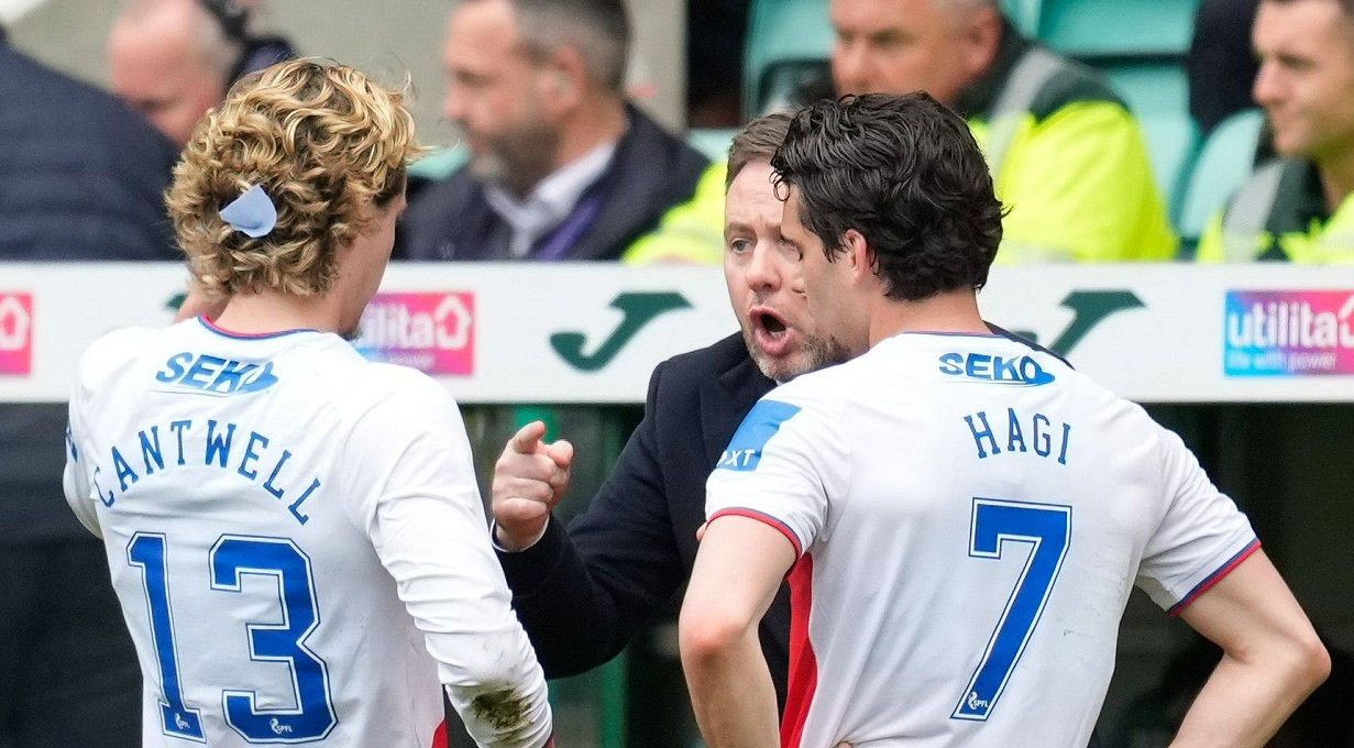 Antrenorul care i-a făcut v&acirc;nt lui Ianis Hagi, prezentat la noua echipă