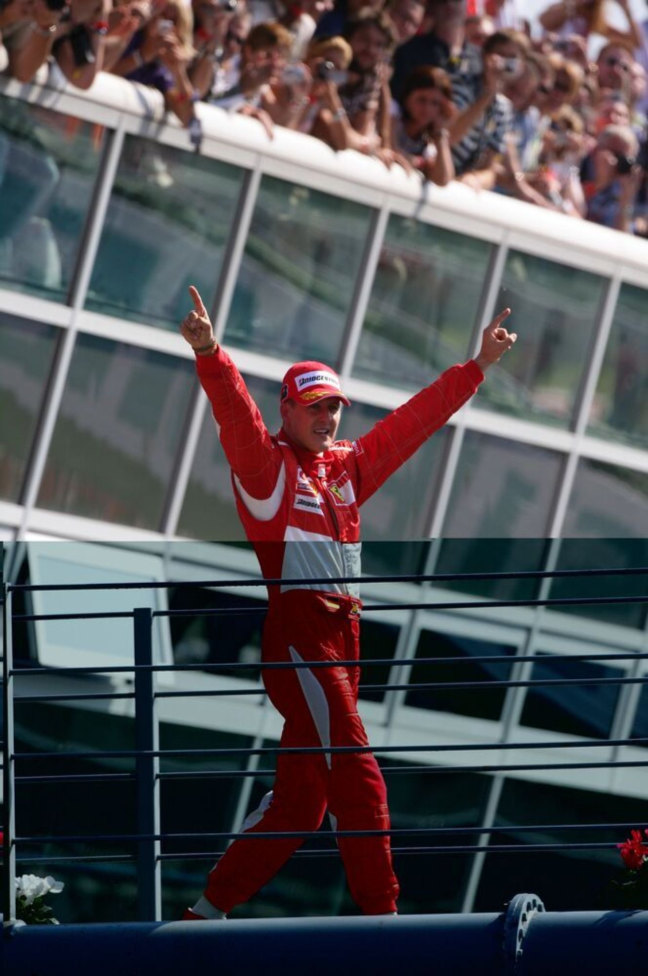 Willi Weber a decis să vorbească despre situația lui Michael Schumacher: