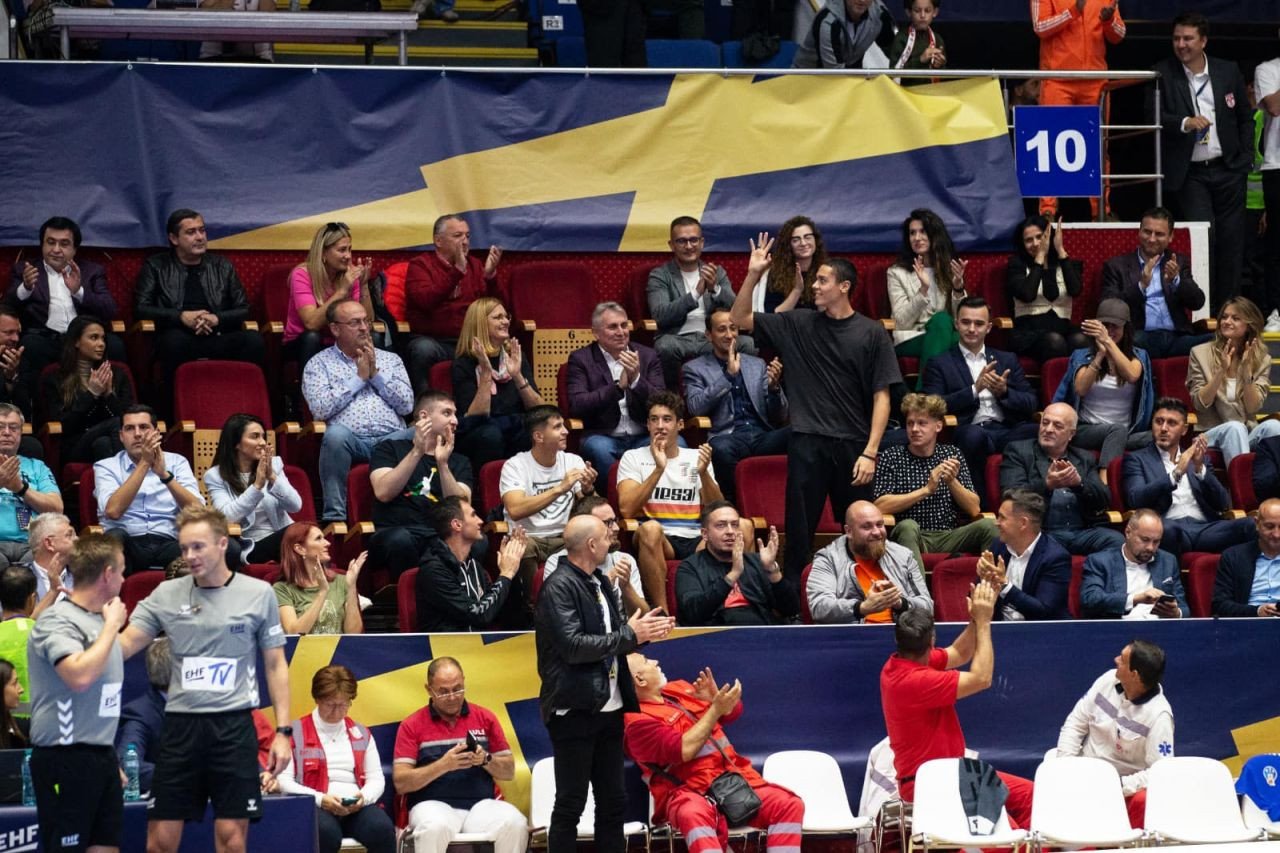 David Popovici, încă un gest de mare campion. 