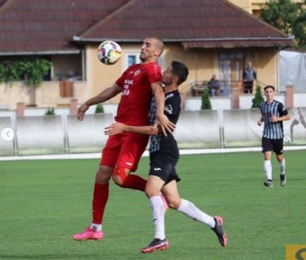 Vârful de 1 milion de euro al lui Becali, dublu campion cu FCSB, rupe plasele în Liga 3! E golgheter și vedetă locală_3