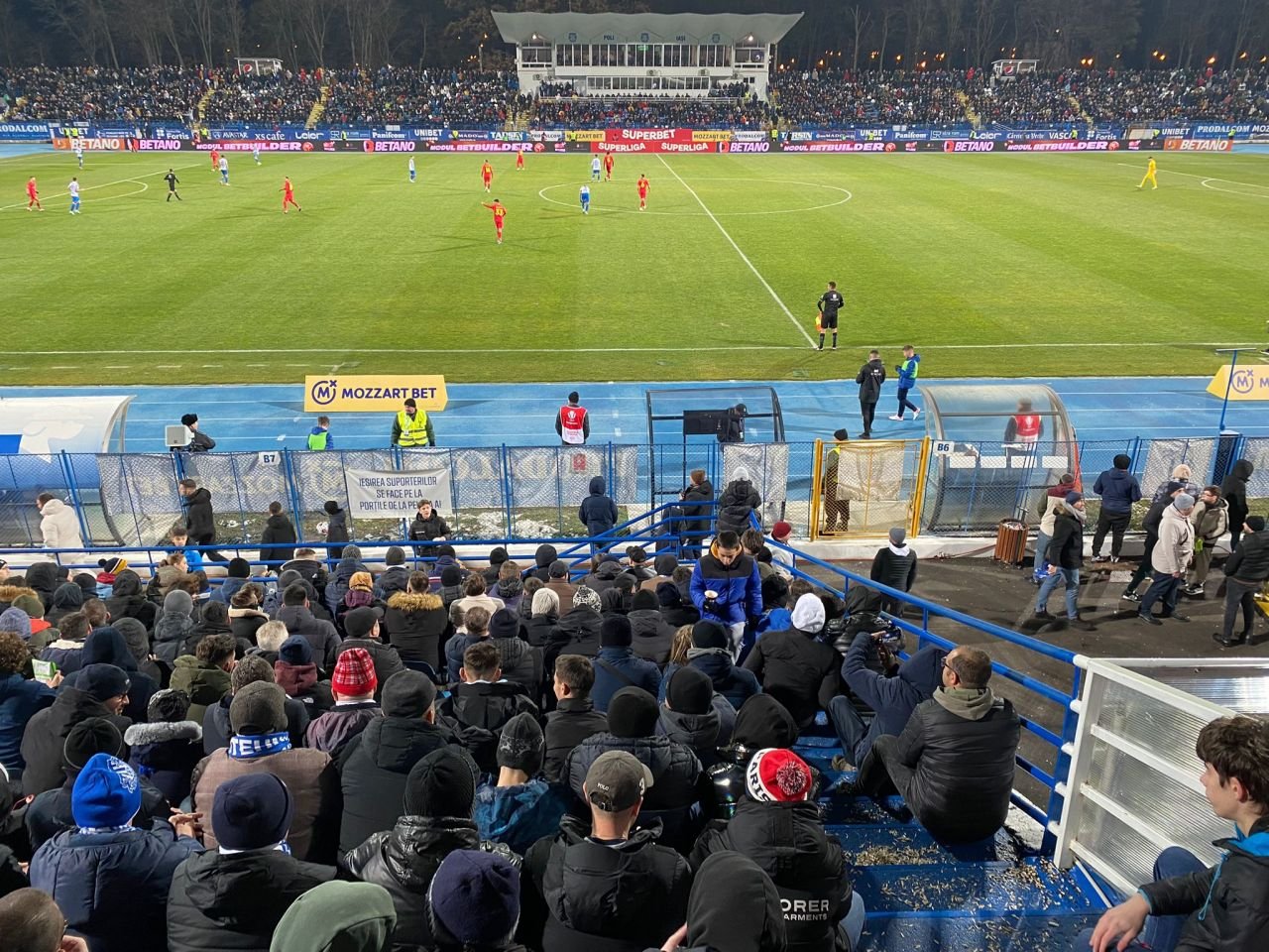 Pe scări, pe scaune sau în picioare! Poli Iași - FCSB a fost sold-out_11