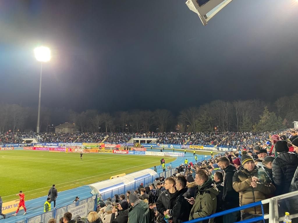 Pe scări, pe scaune sau în picioare! Poli Iași - FCSB a fost sold-out_15