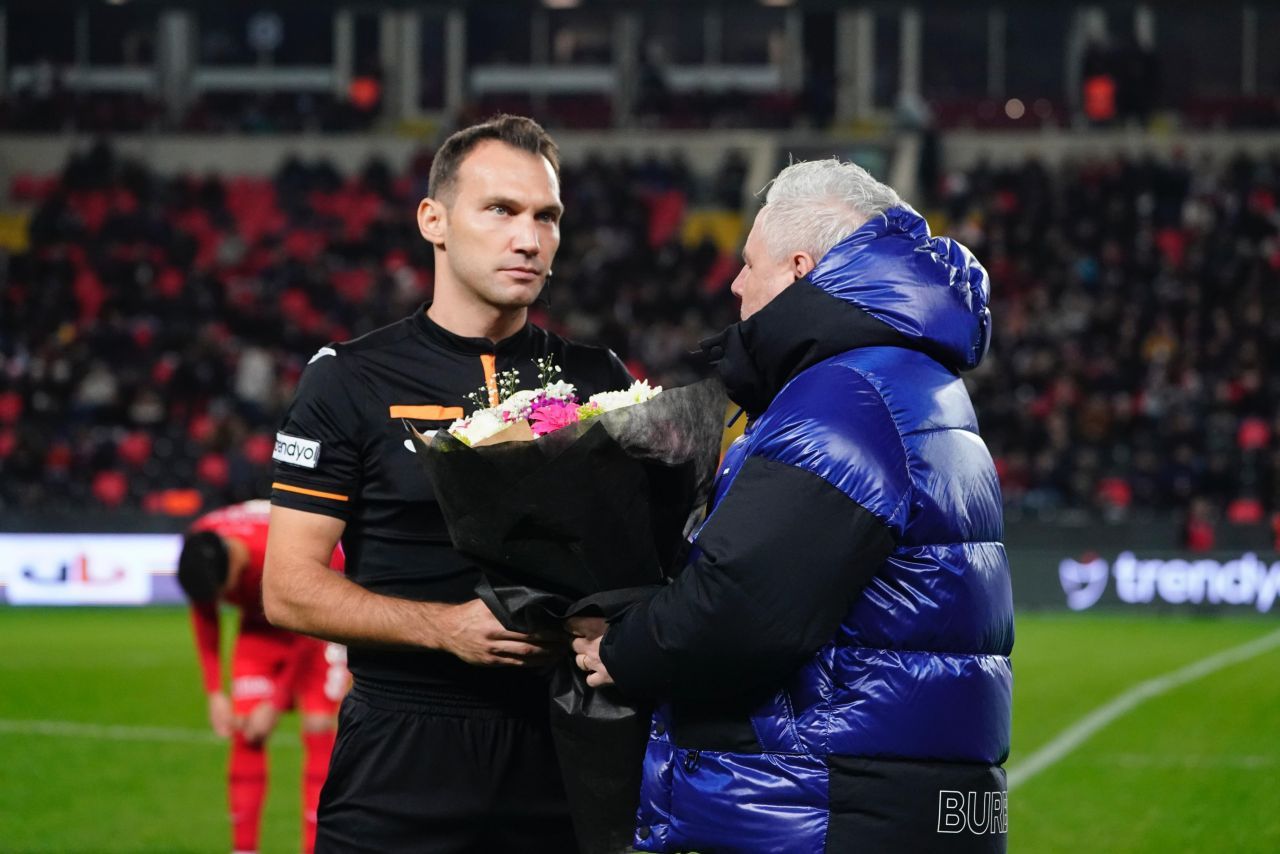 Marius Șumudică, protagonistul unui gest superb pentru arbitrul partidei dintre Gaziantep și Adana Demirspor_1