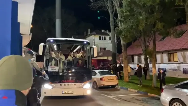 Formidabil! Autocarul FCSB-ului s-a întors din drum, după ce a uitat un jucător la Iași