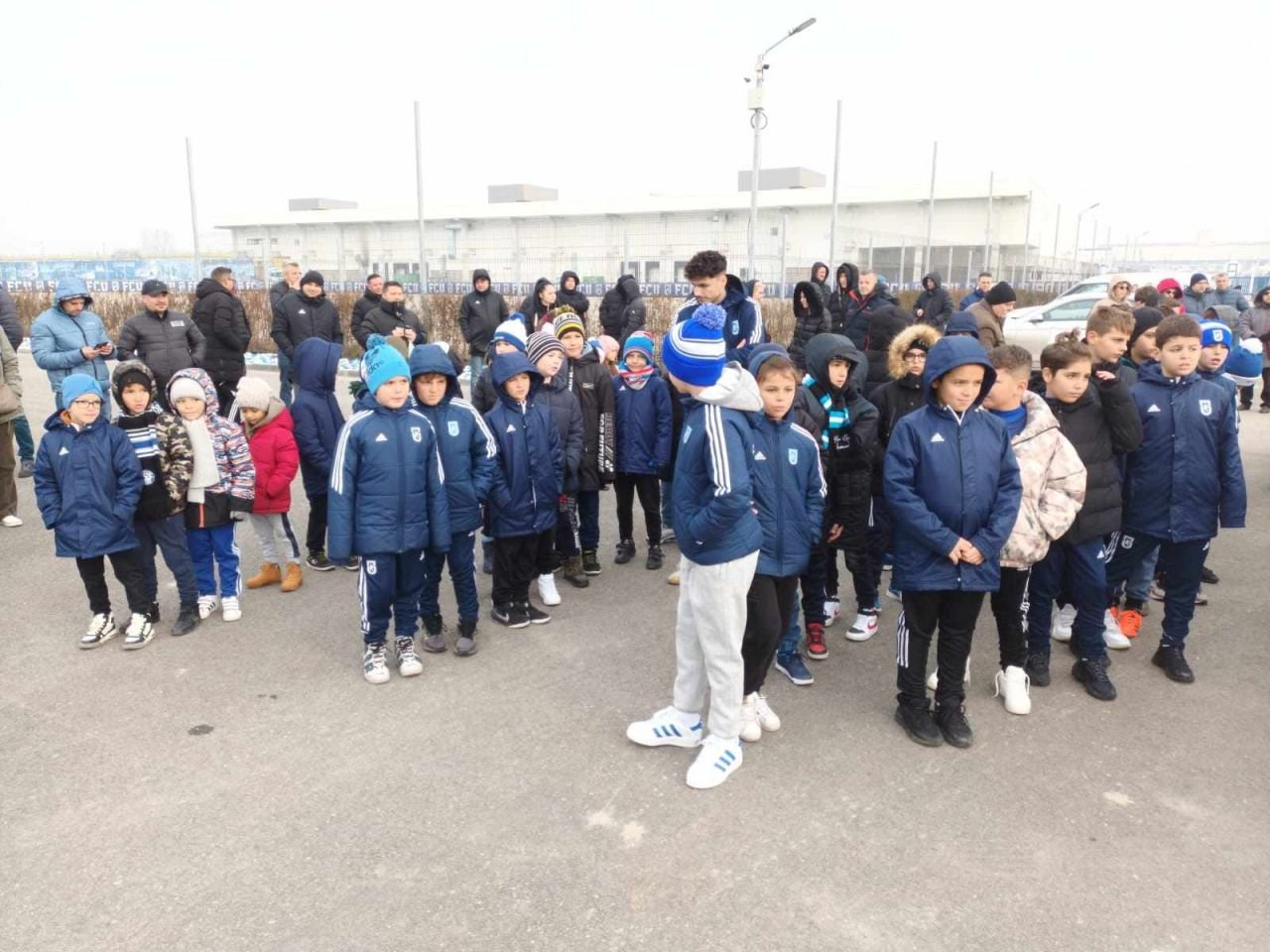 Sărbătoare în Bănie! FCU Craiova a organizat petrecerea de Crăciun, alături de nume importante, precum frații Costea _2