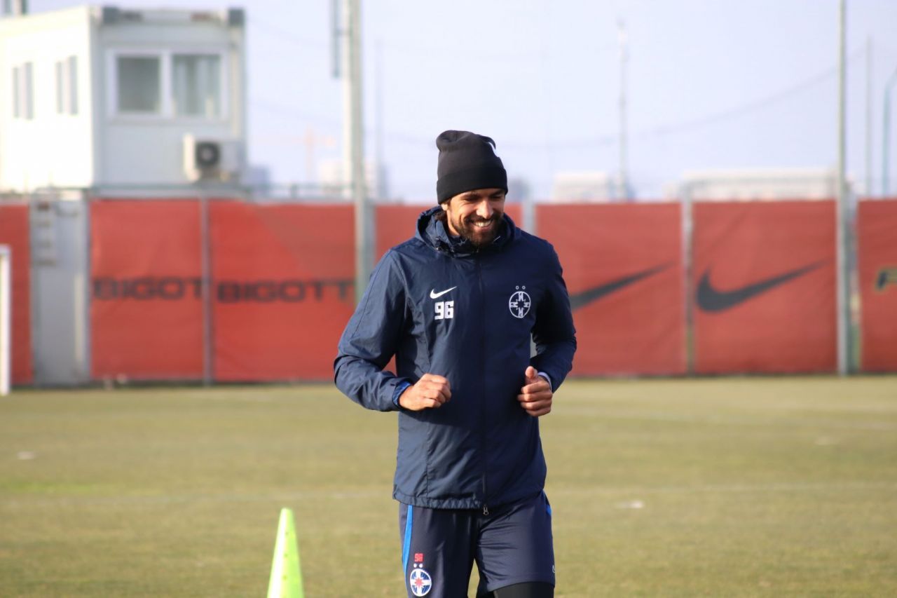 Compagno se poate întoarce acasă! O echipă de tradiție din Italia îl dorește pe atacantul căzut în dizgrație la FCSB_11