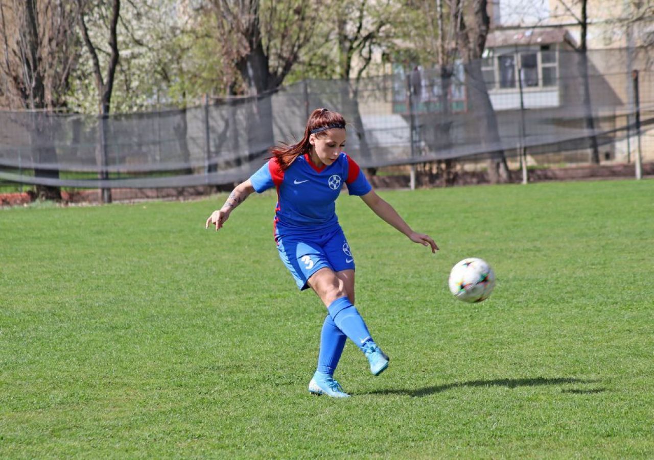 Echipa lui Gigi Becali este ciuca bătăilor! Pe ce loc a încheiat anul FCSB la fotbal feminin_20