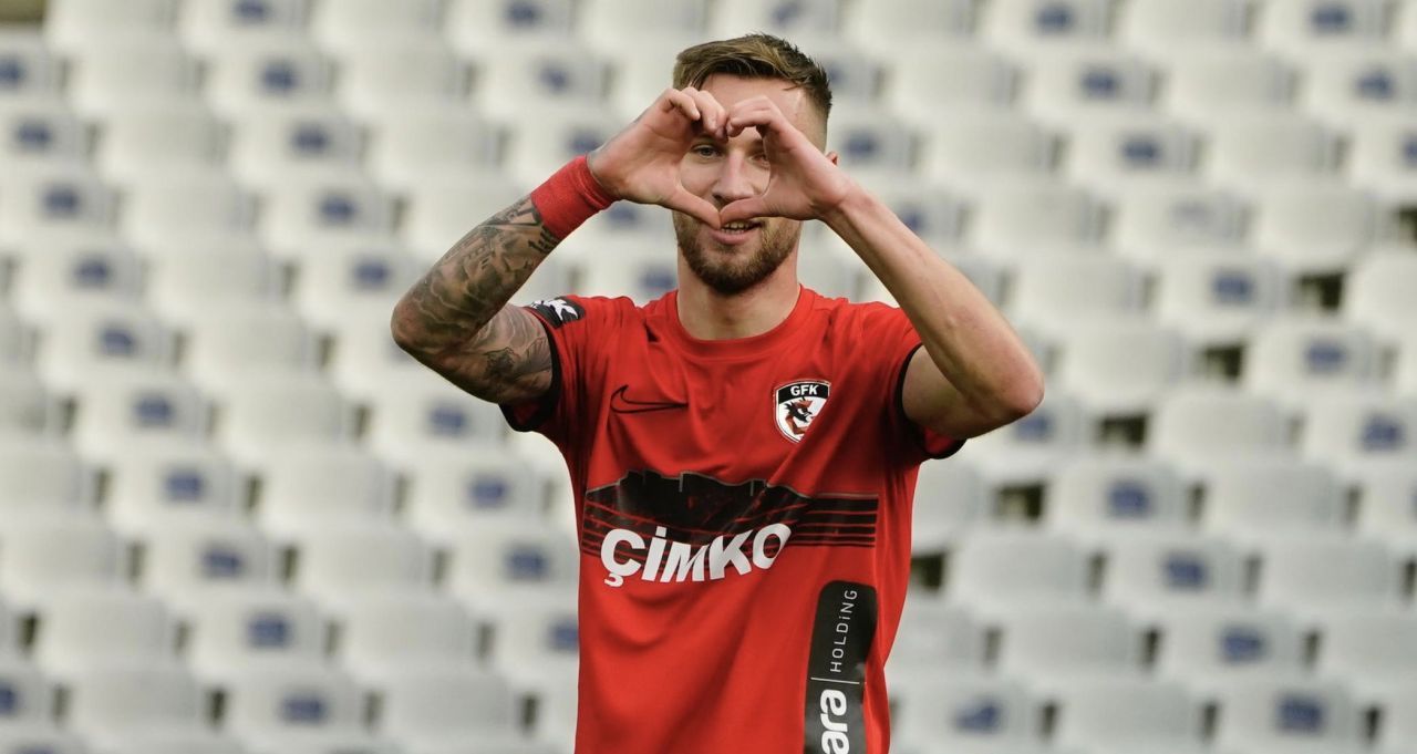 Denis Drăguș poate prinde transferul carierei! Ce echipe din Top 5 campionate din Europa îl curtează pe atacantul lui Gaziantep FK_3