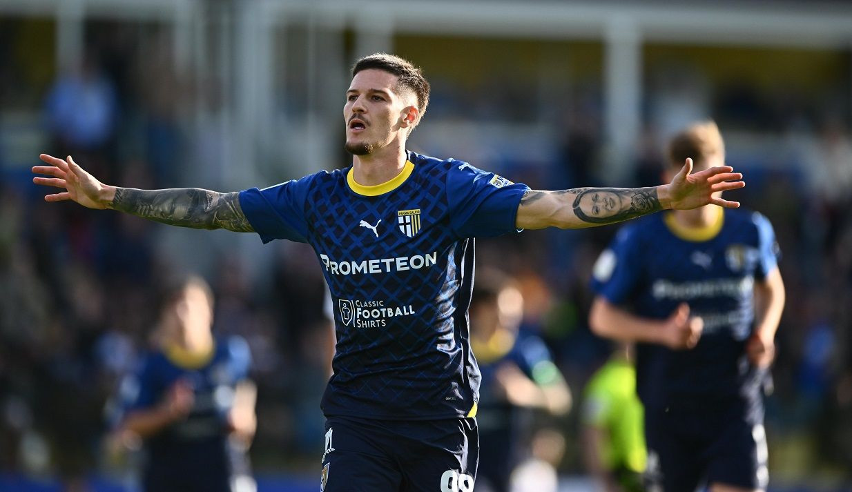 &bdquo;Capul &icirc;n păm&acirc;nt!&rdquo; Reacția antrenorului Parmei, după un nou meci &icirc;n care Dennis Man i-a dat pe spate pe italieni