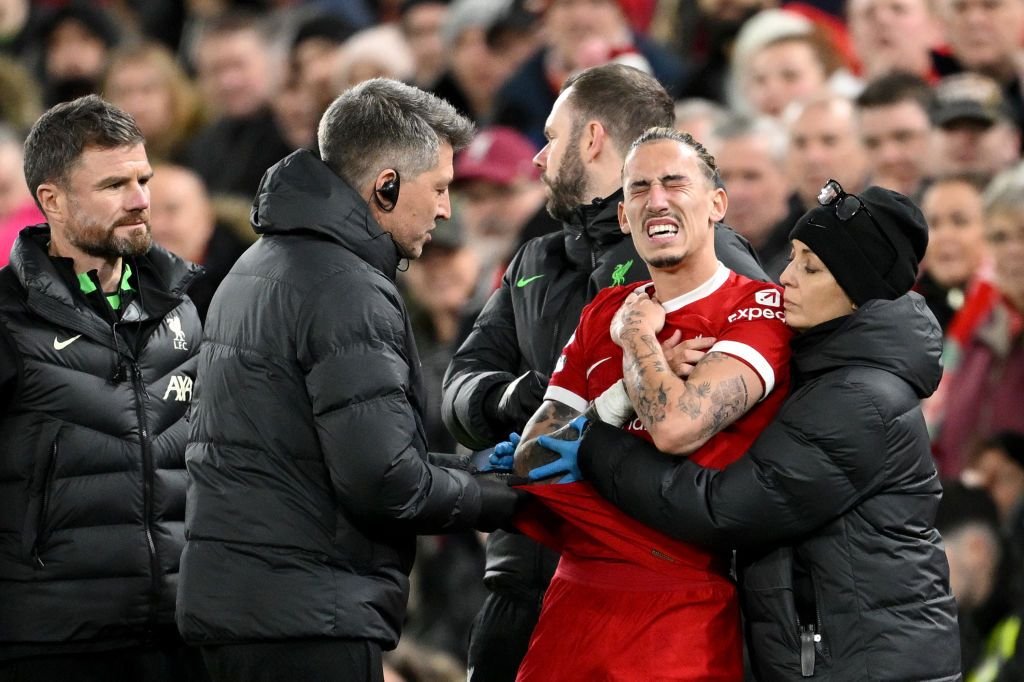 Jucătorul lui Liverpool, accidentat după ce s-a ciocnit cu Klopp! A cerut imediat schimbare_3
