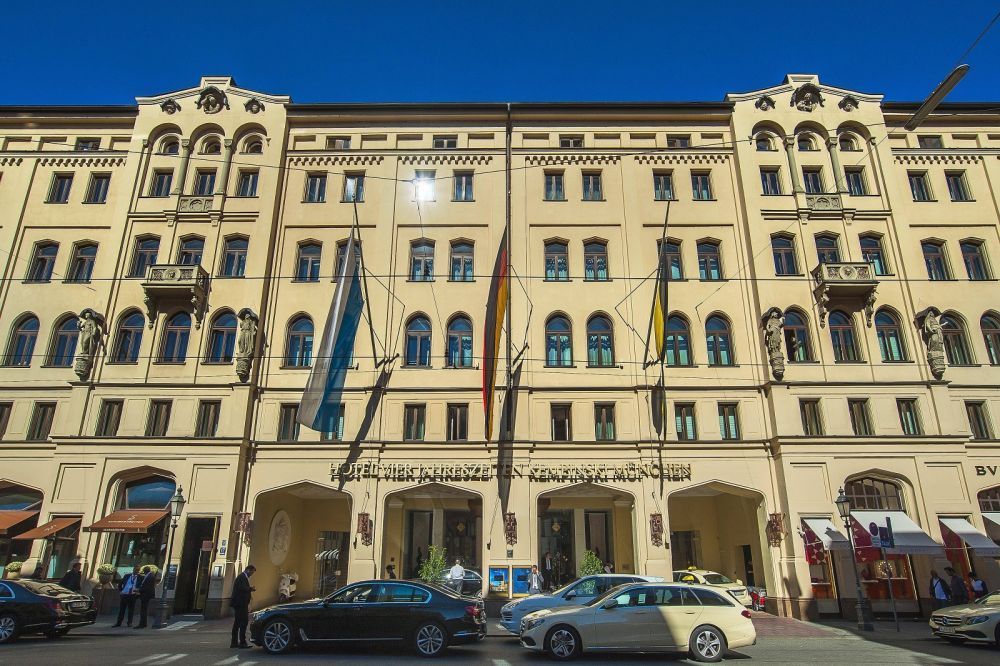 Harry Kane nu va mai plăti 11.000 de euro pe noapte la hotel! S-a pozat pe internet cu staff-ul și și-a anunțat plecarea: „Muller era îngrijorat” _2