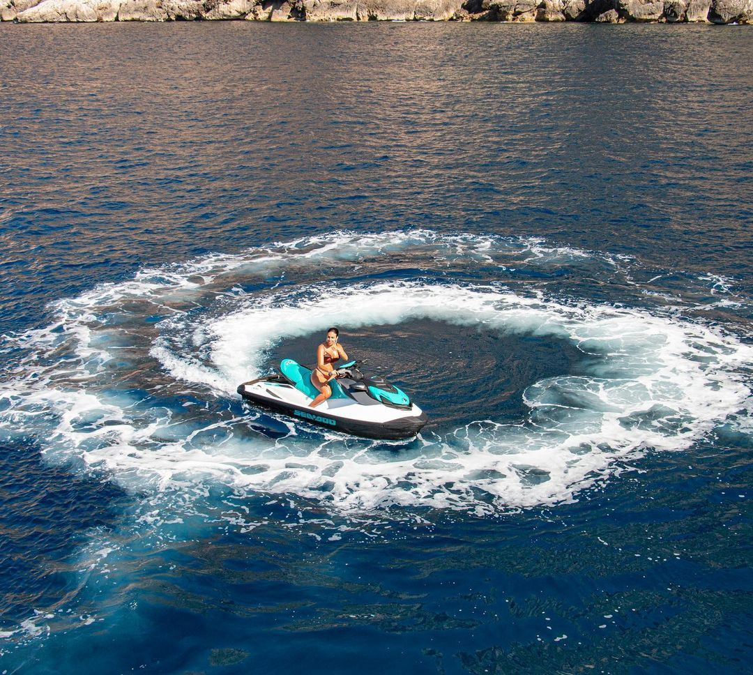 Georgina are o avere de 15 milioane de euro, dar a pus la loto și a câștigat! Ce sumă va primi _20