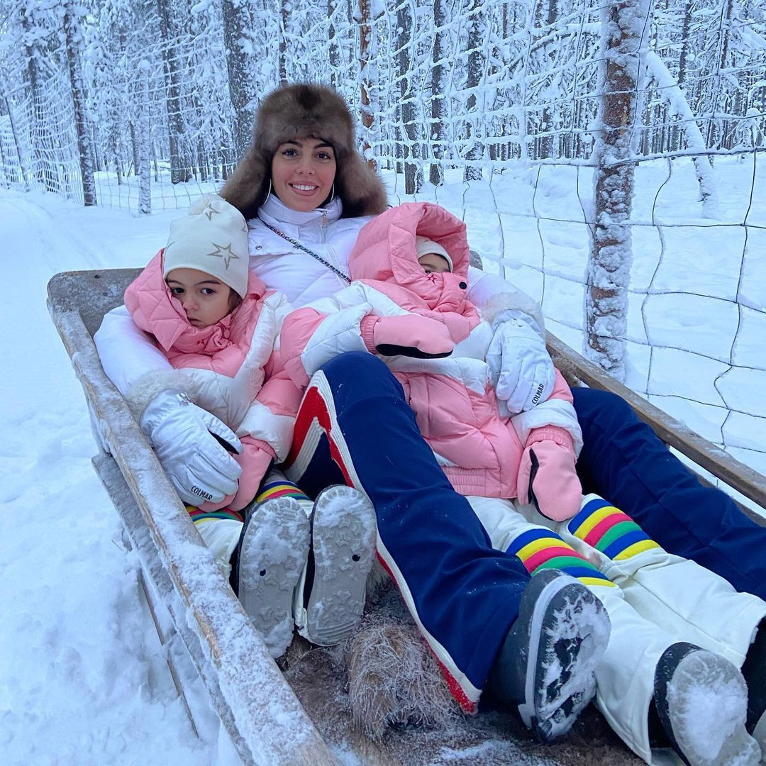 Georgina are o avere de 15 milioane de euro, dar a pus la loto și a câștigat! Ce sumă va primi _71