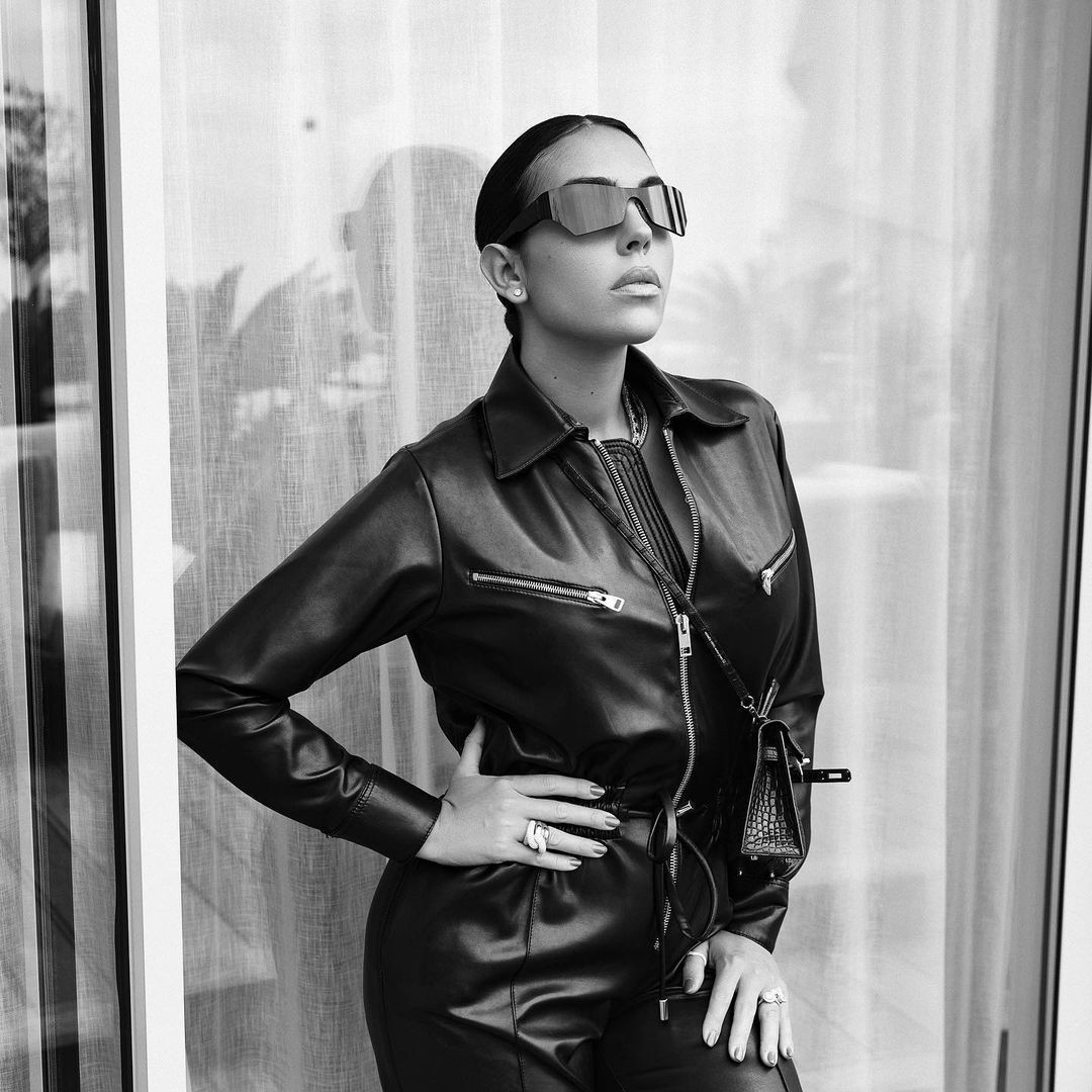 Georgina are o avere de 15 milioane de euro, dar a pus la loto și a câștigat! Ce sumă va primi _108