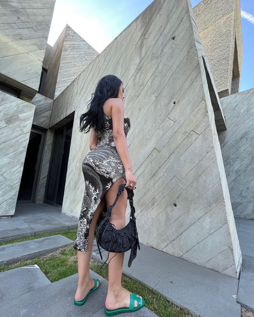 Georgina are o avere de 15 milioane de euro, dar a pus la loto și a câștigat! Ce sumă va primi _125