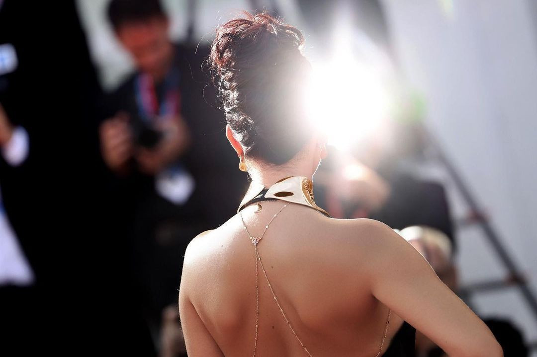 Georgina are o avere de 15 milioane de euro, dar a pus la loto și a câștigat! Ce sumă va primi _133