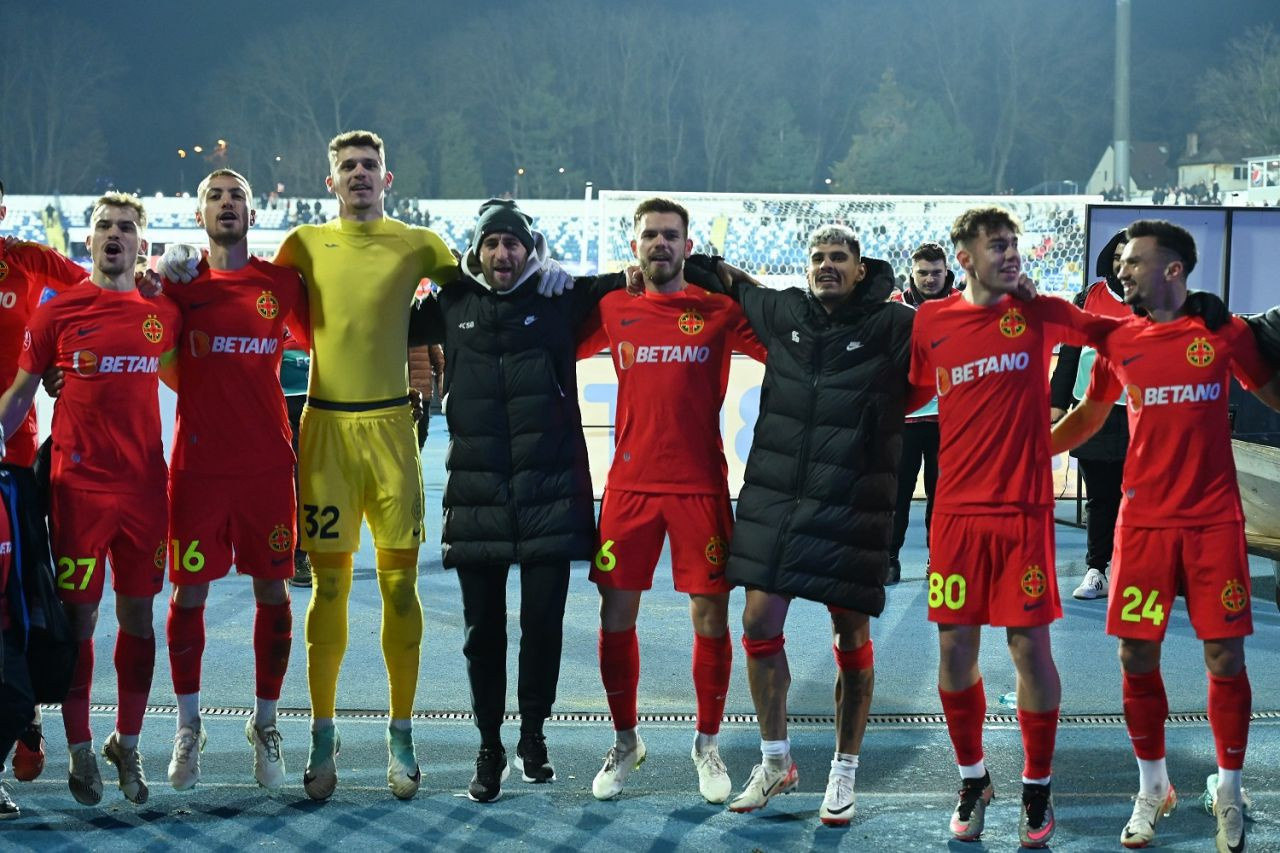 Lovitura iernii: Dinamo, foarte aproape să transfere un fotbalist de la FCSB!