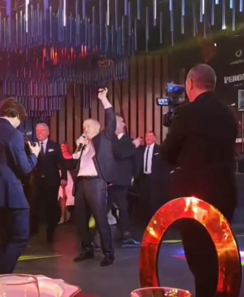 Gigi Becali, ca în vremurile bune! A luat microfonul și a început să facă show la cununia lui Ianis Hagi _6