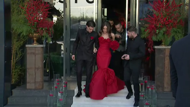 Lady in red! Cât a costat rochia superbei Elena Tănase de la cununia cu Ianis Hagi _5