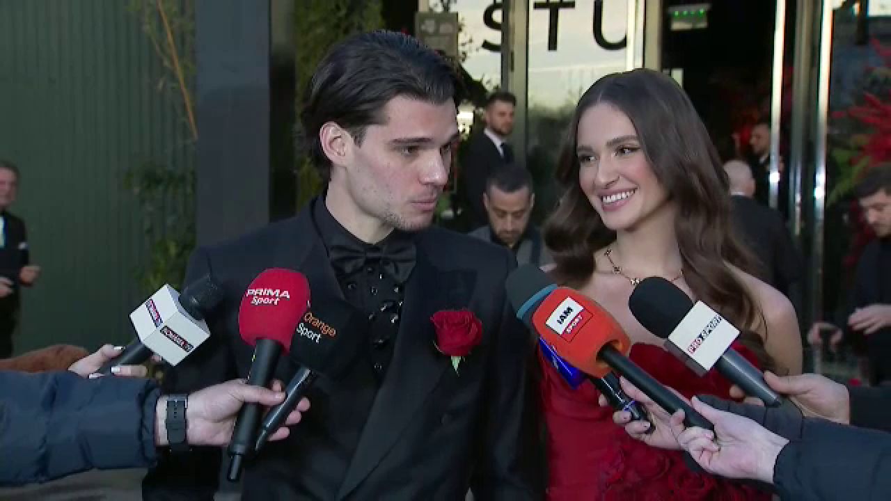 Lady in red! Cât a costat rochia superbei Elena Tănase de la cununia cu Ianis Hagi _25