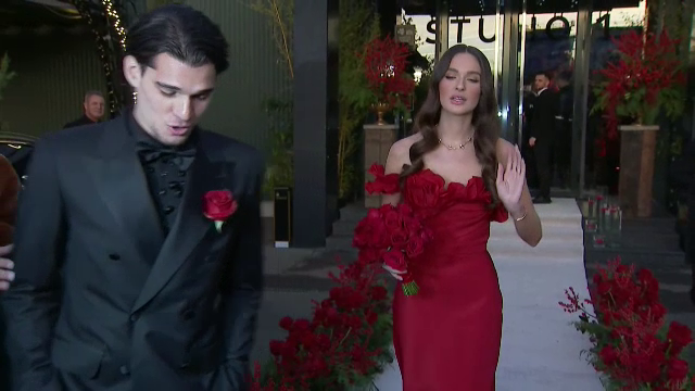 Lady in red! Cât a costat rochia superbei Elena Tănase de la cununia cu Ianis Hagi _42