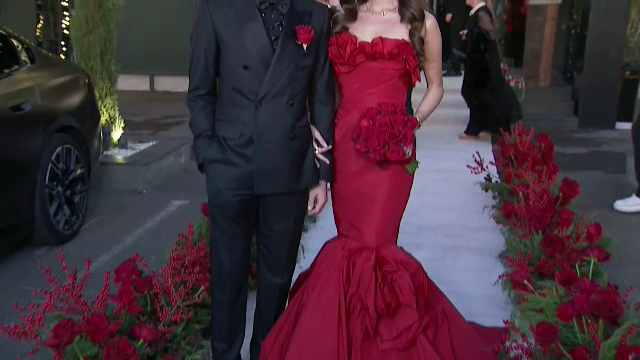 Lady in red! Cât a costat rochia superbei Elena Tănase de la cununia cu Ianis Hagi _54