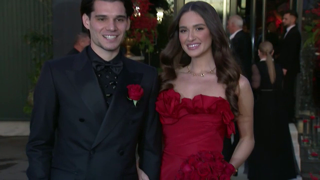 Lady in red! Cât a costat rochia superbei Elena Tănase de la cununia cu Ianis Hagi _64