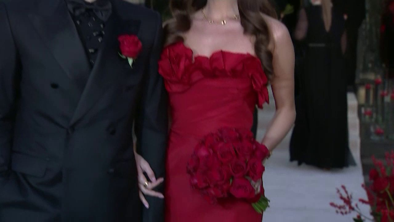 Lady in red! Cât a costat rochia superbei Elena Tănase de la cununia cu Ianis Hagi _65