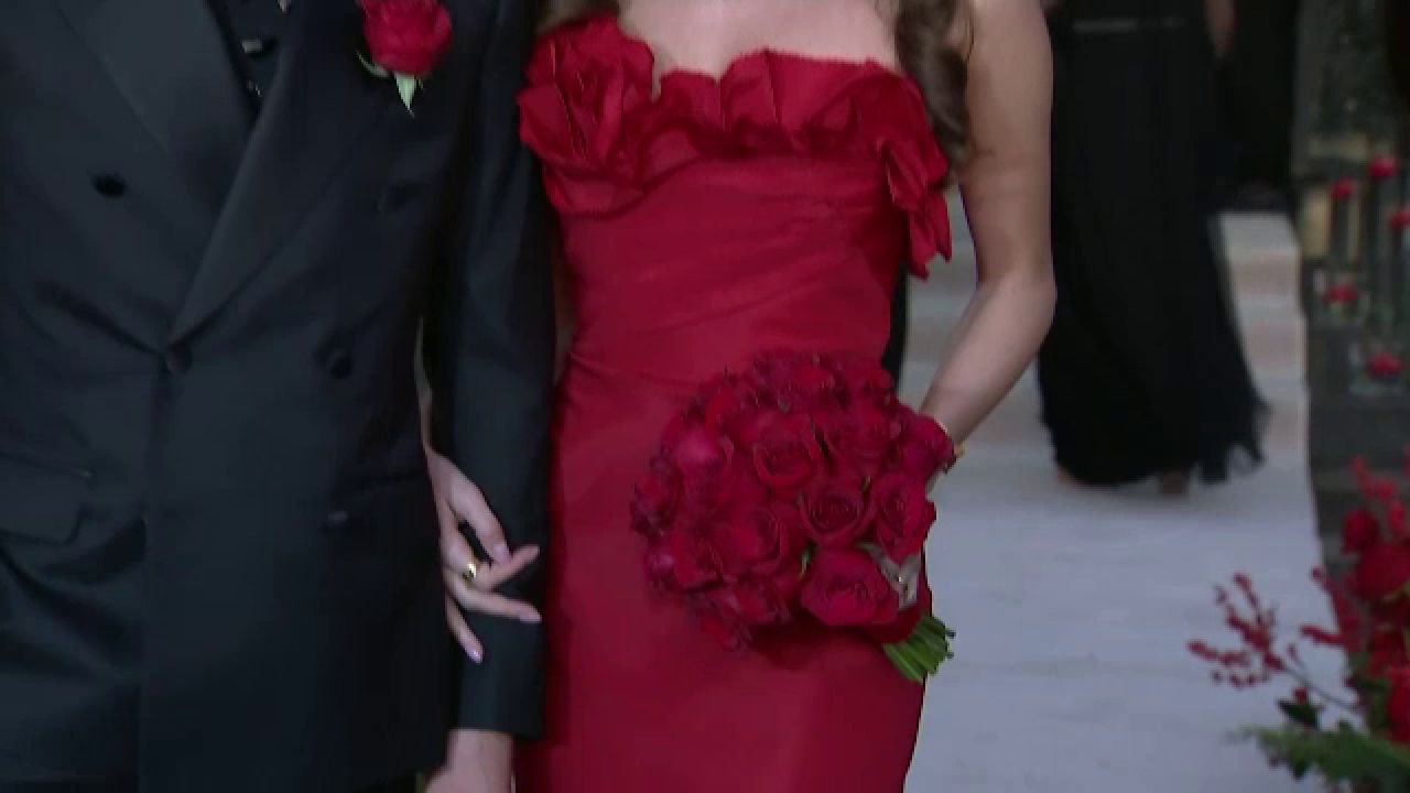 Lady in red! Cât a costat rochia superbei Elena Tănase de la cununia cu Ianis Hagi _66
