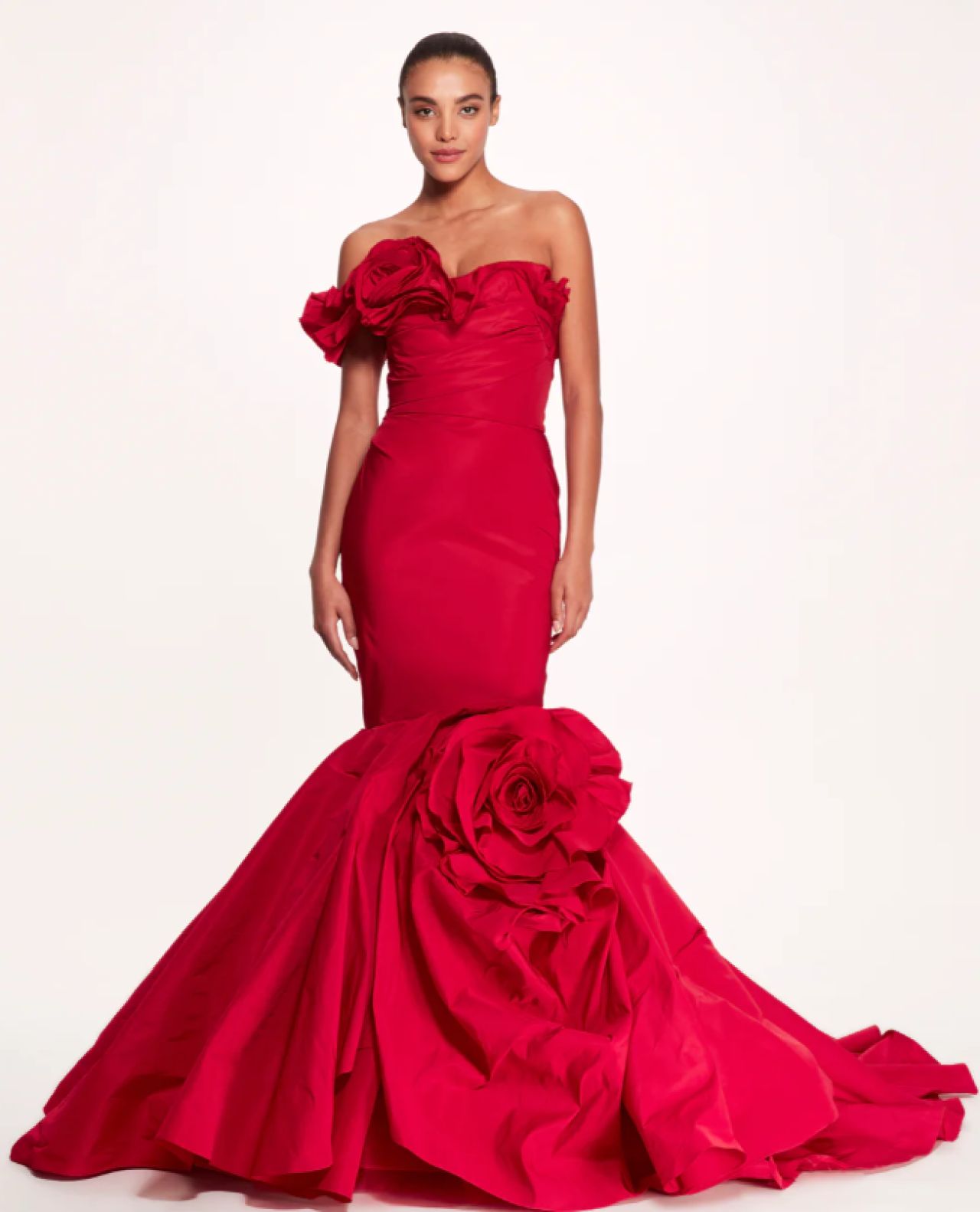 Lady in red! Cât a costat rochia superbei Elena Tănase de la cununia cu Ianis Hagi _70