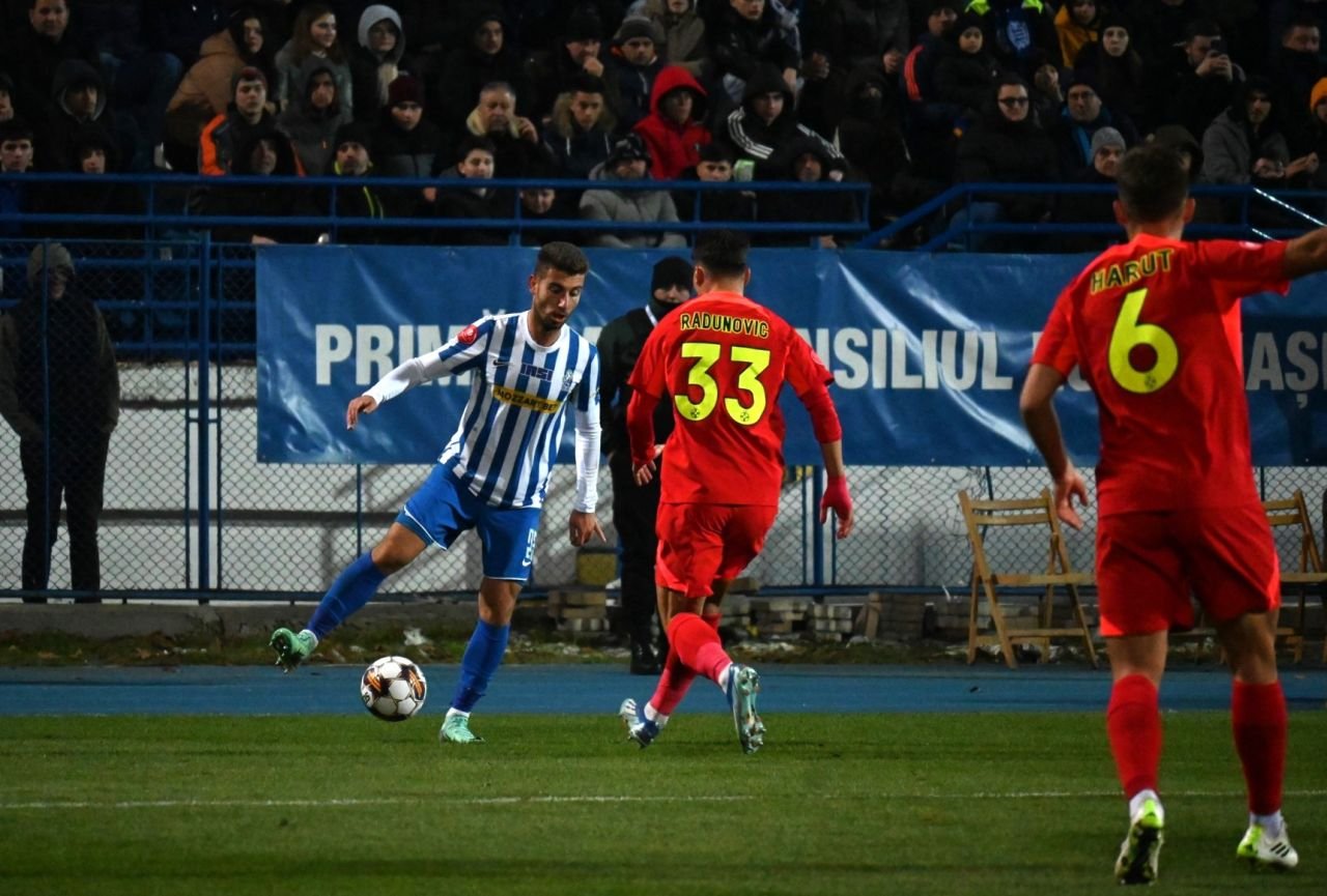 Fotbalistul din Liga 1 care nu are probleme cu greutatea de Sărbători: 