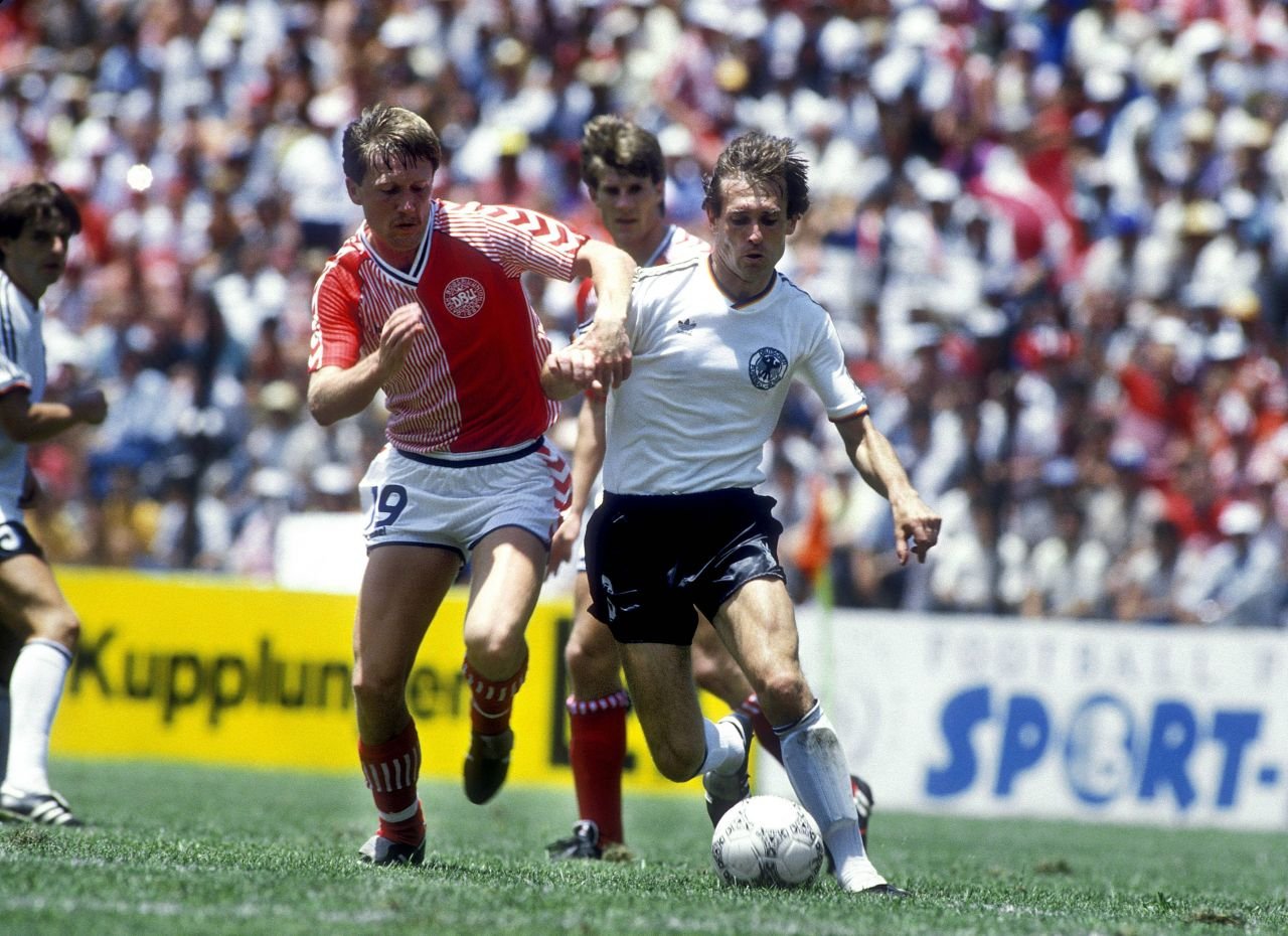 S-a votat: Olanda 1988, cel mai frumos tricou din istoria fotbalului! Cum arată TOP 10_3