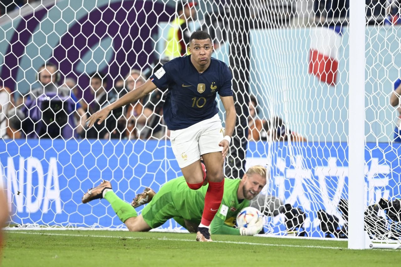 Cum arată primul 11 al jucătorilor care devin liberi în 2024. Mbappe, în capul listei_9