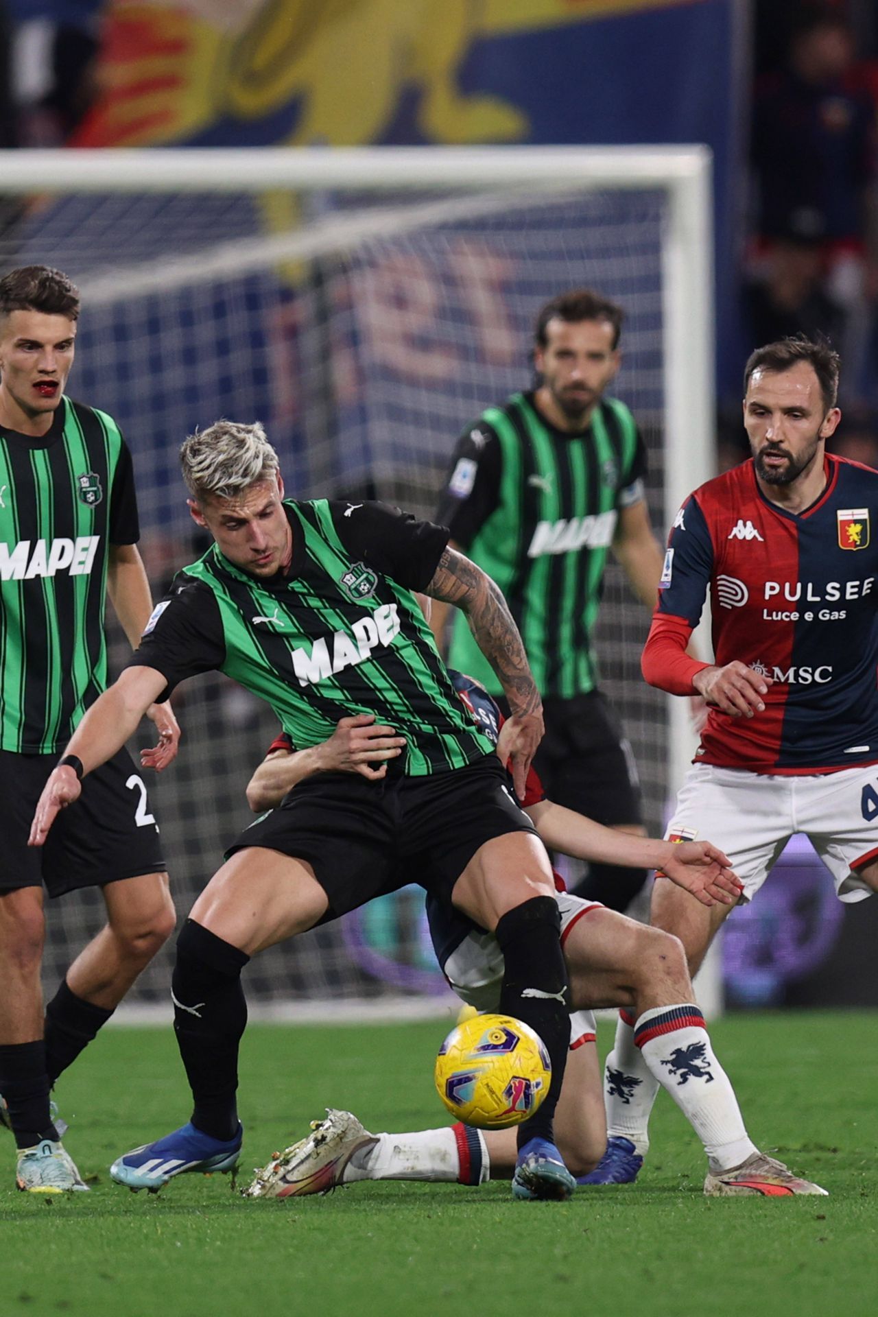 Ce s-a întâmplat cu Daniel Boloca după ce a jucat cu buza spartă și un dinte rupt tot meciul Sassuolo - Genoa_3