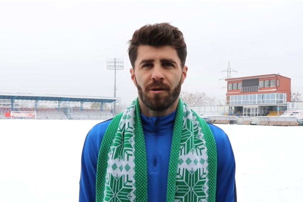 Colindul fotbaliștilor. Ce le-au urat jucătorii români fanilor pentru 2024_1