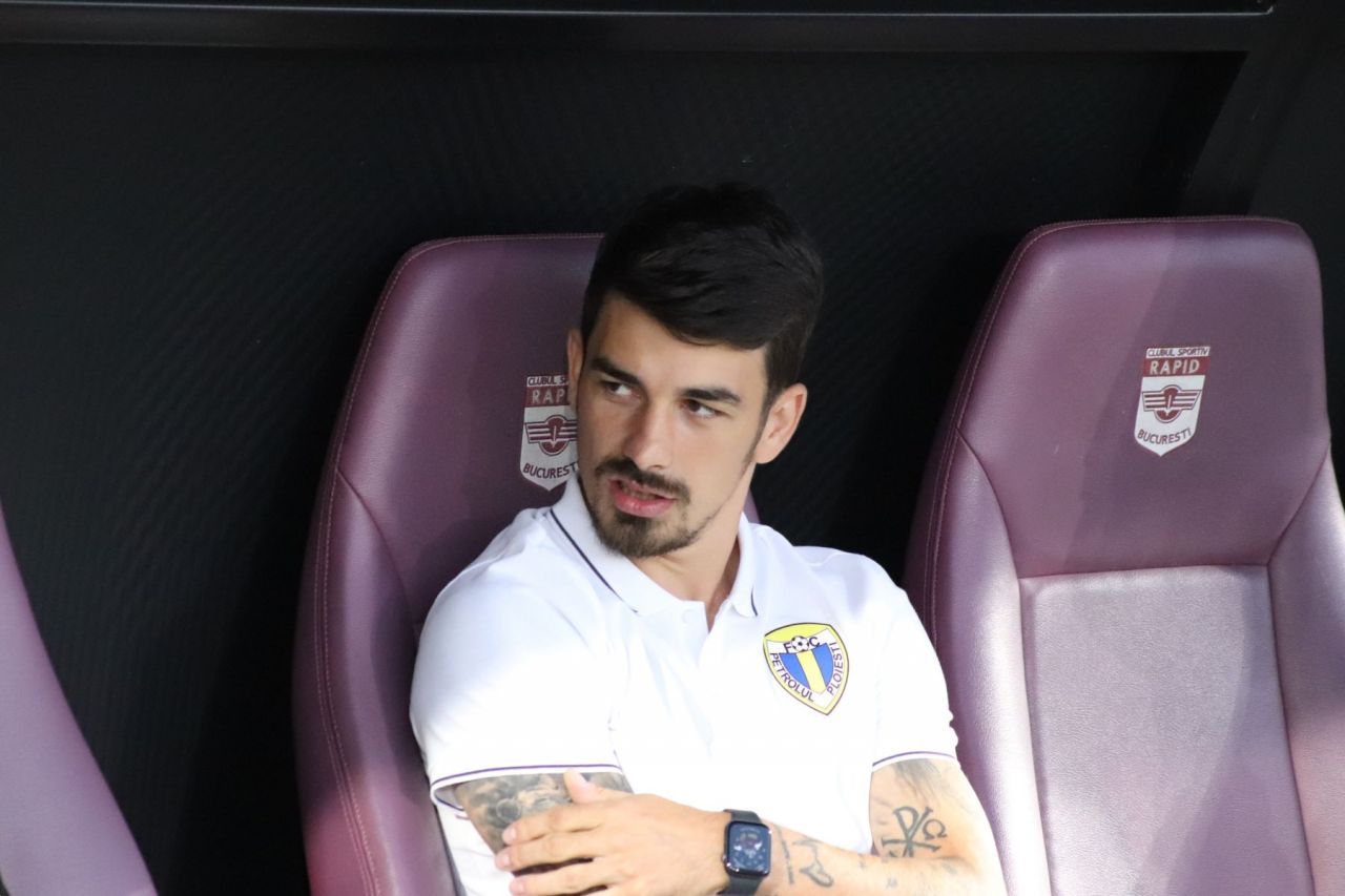 Colindul fotbaliștilor. Ce le-au urat jucătorii români fanilor pentru 2024_7